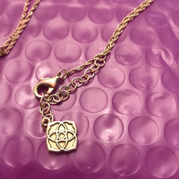 Kendra Scott Kiri Necklace - Picture 2 of 4